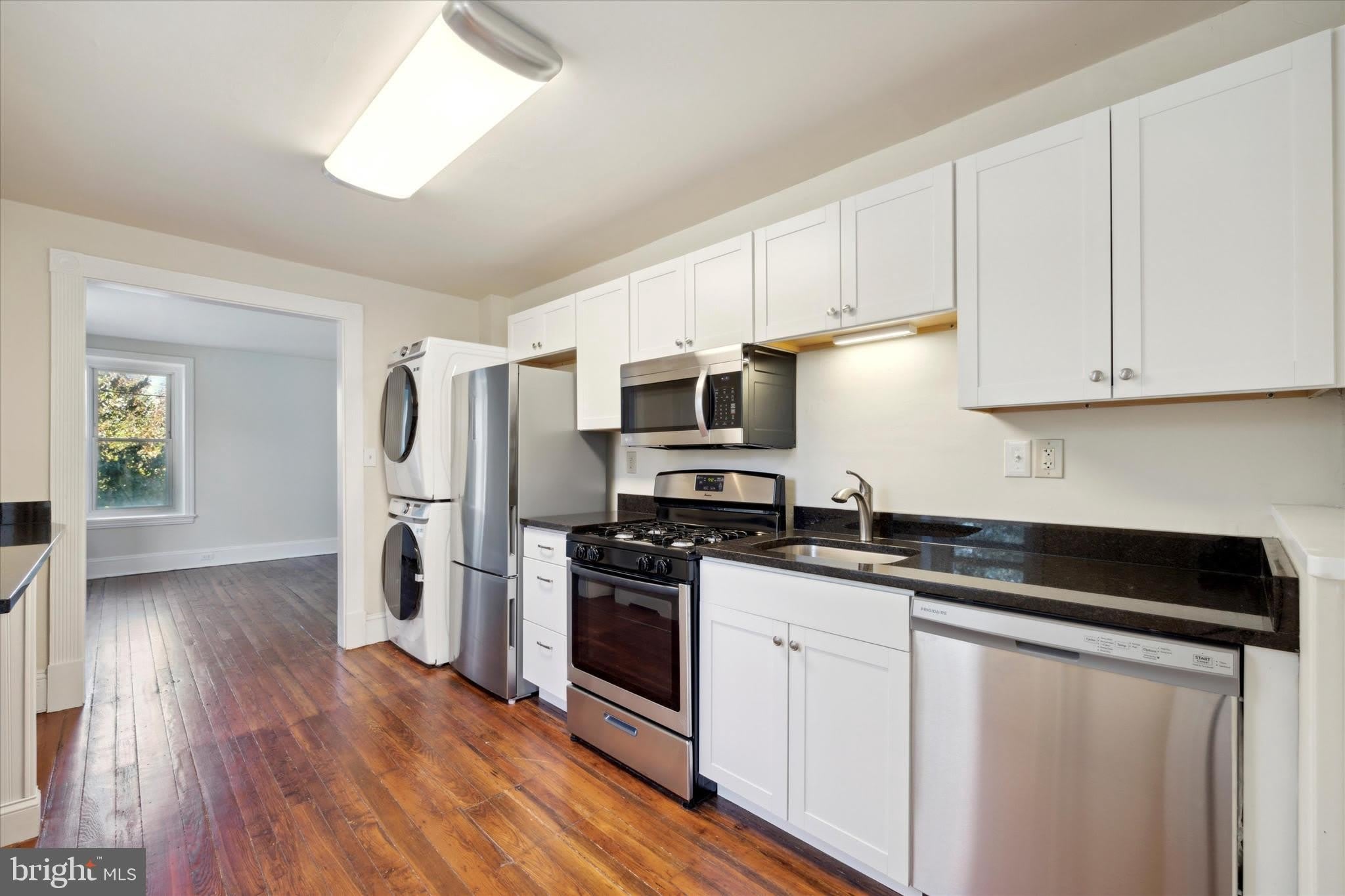 200 E WILLOW GROVE Avenue – photo 1