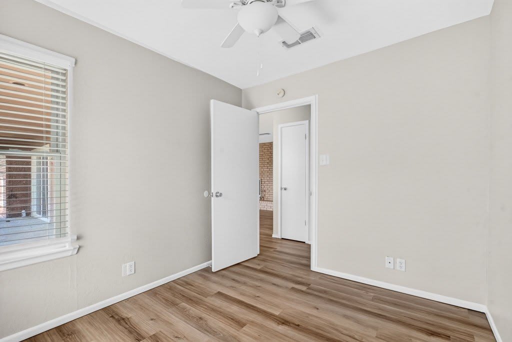 4319 Storey Ave – photo 4