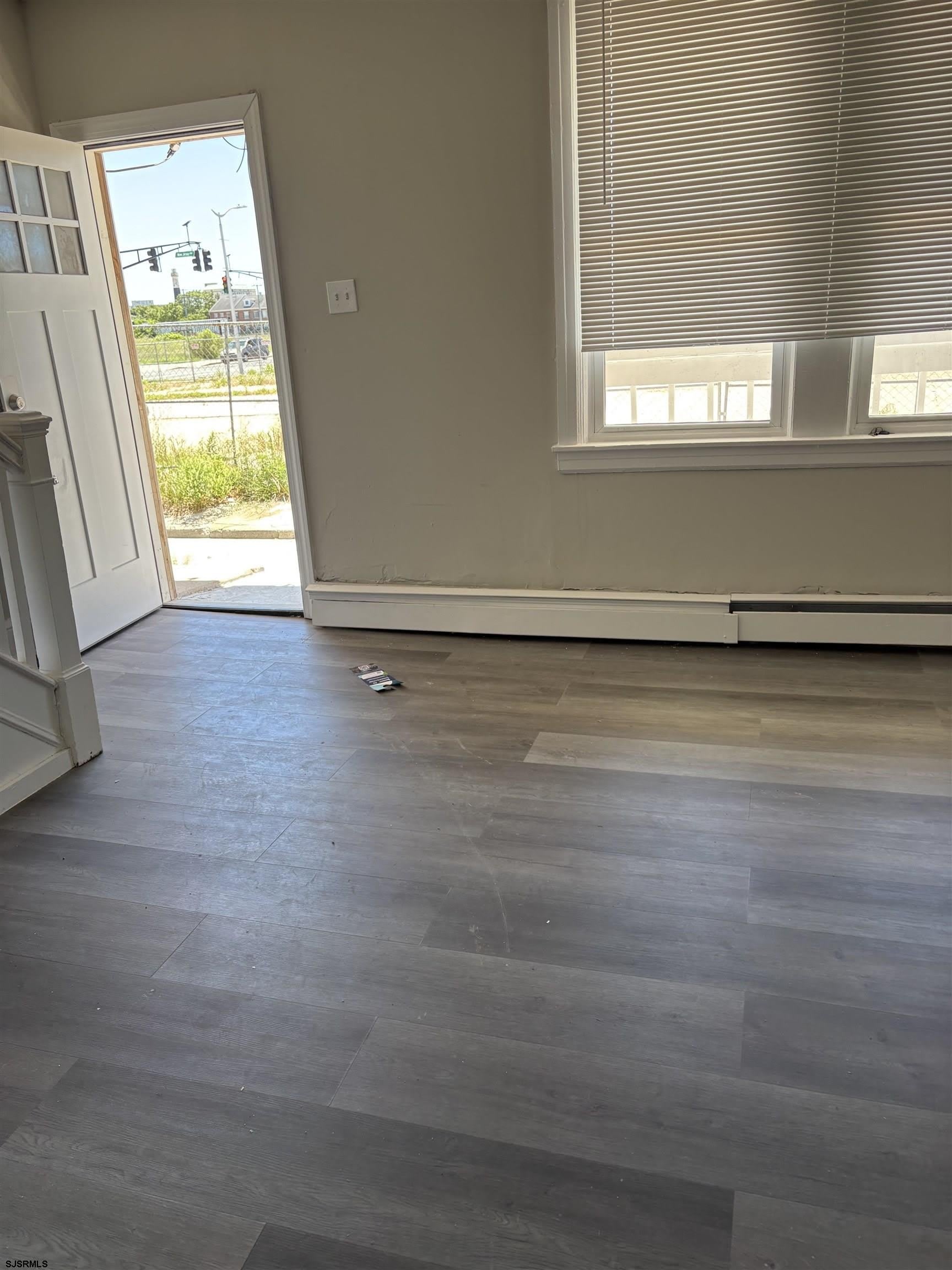 711 Harris – photo 2