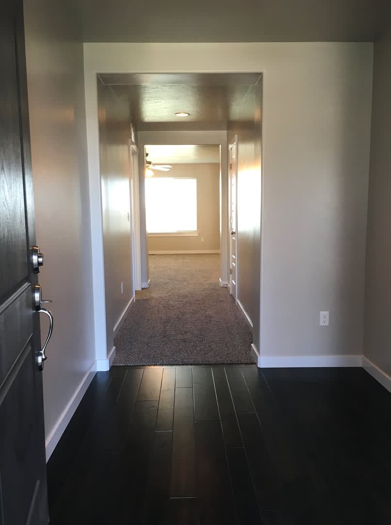 Beautiful Home With 3Bd 2Ba And Bonus Room Located In The Irvine Subdivision Just Off Chinden And Linder – photo 2