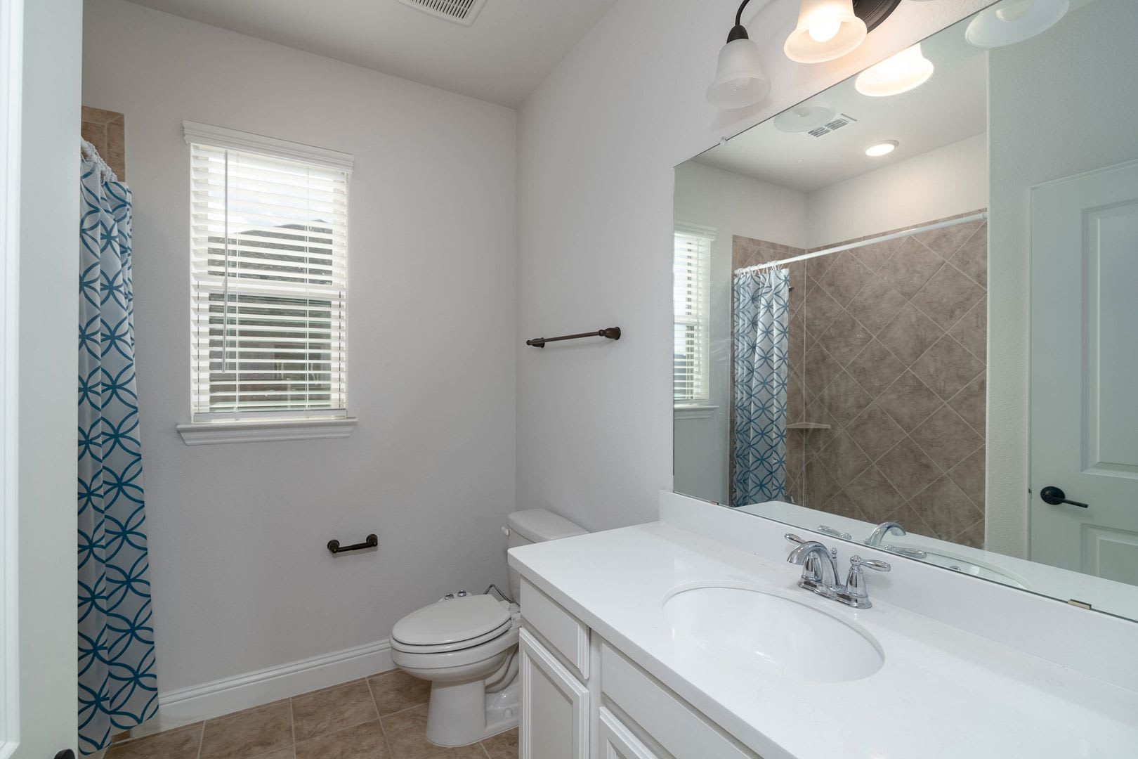 Beautiful 4 Bedroom 3 Car Garage Single Story Home In Celina – photo 3