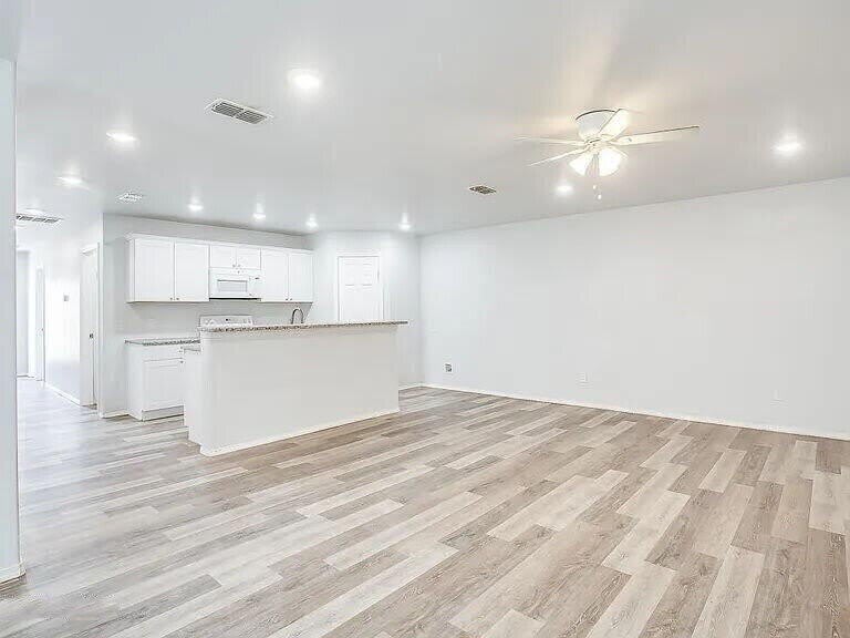 5514 Jarvis Street – photo 5