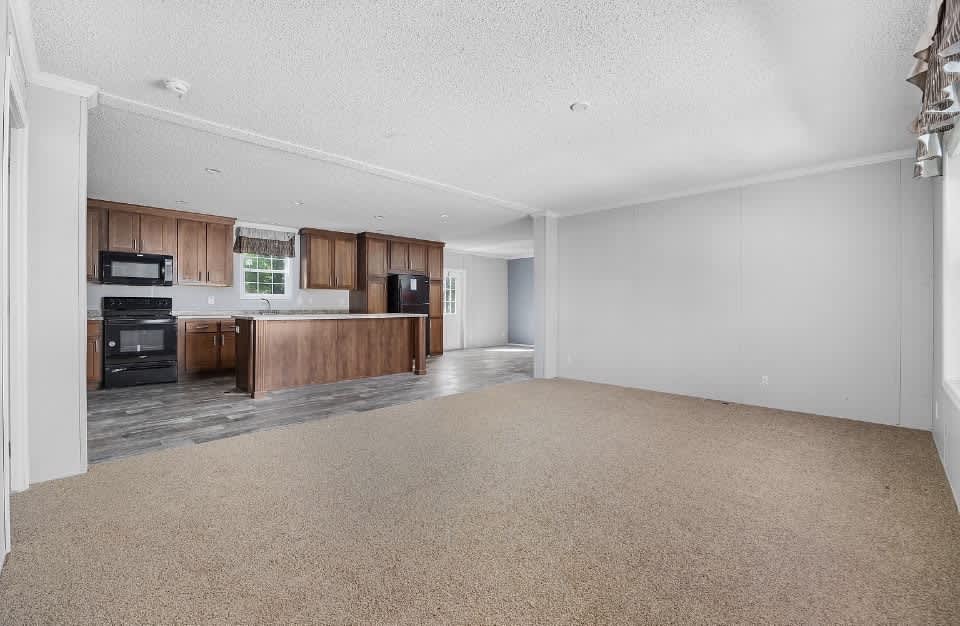 8376 Huntington Court – photo 3