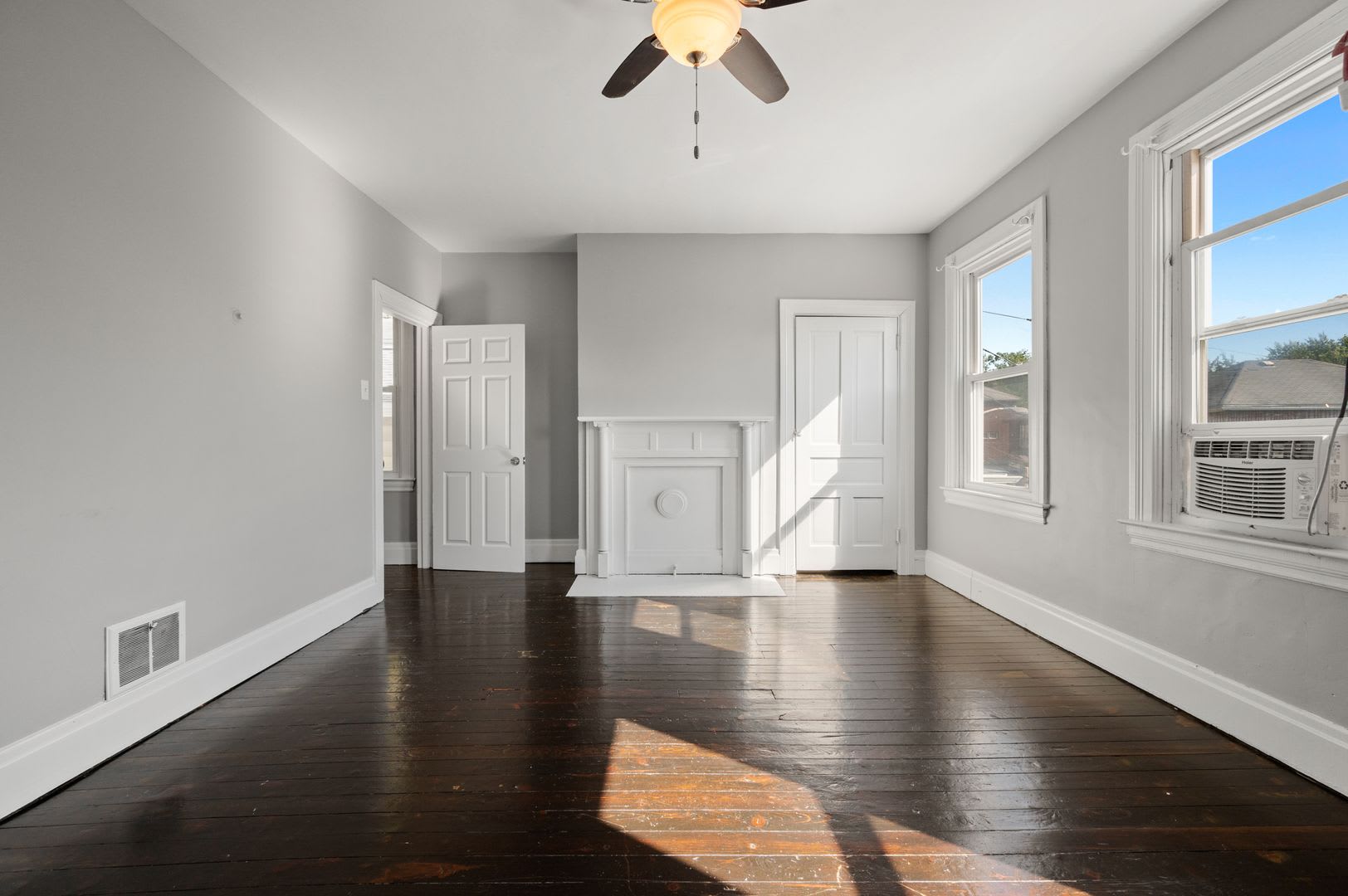 3bed/1.5bath in Mt. Washington – photo 3