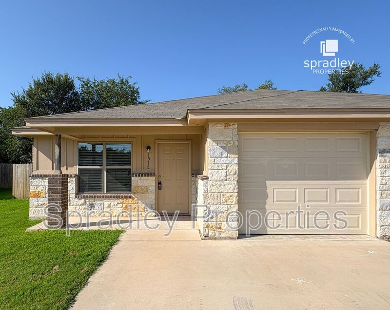 1518 Brazos Rd – photo 1