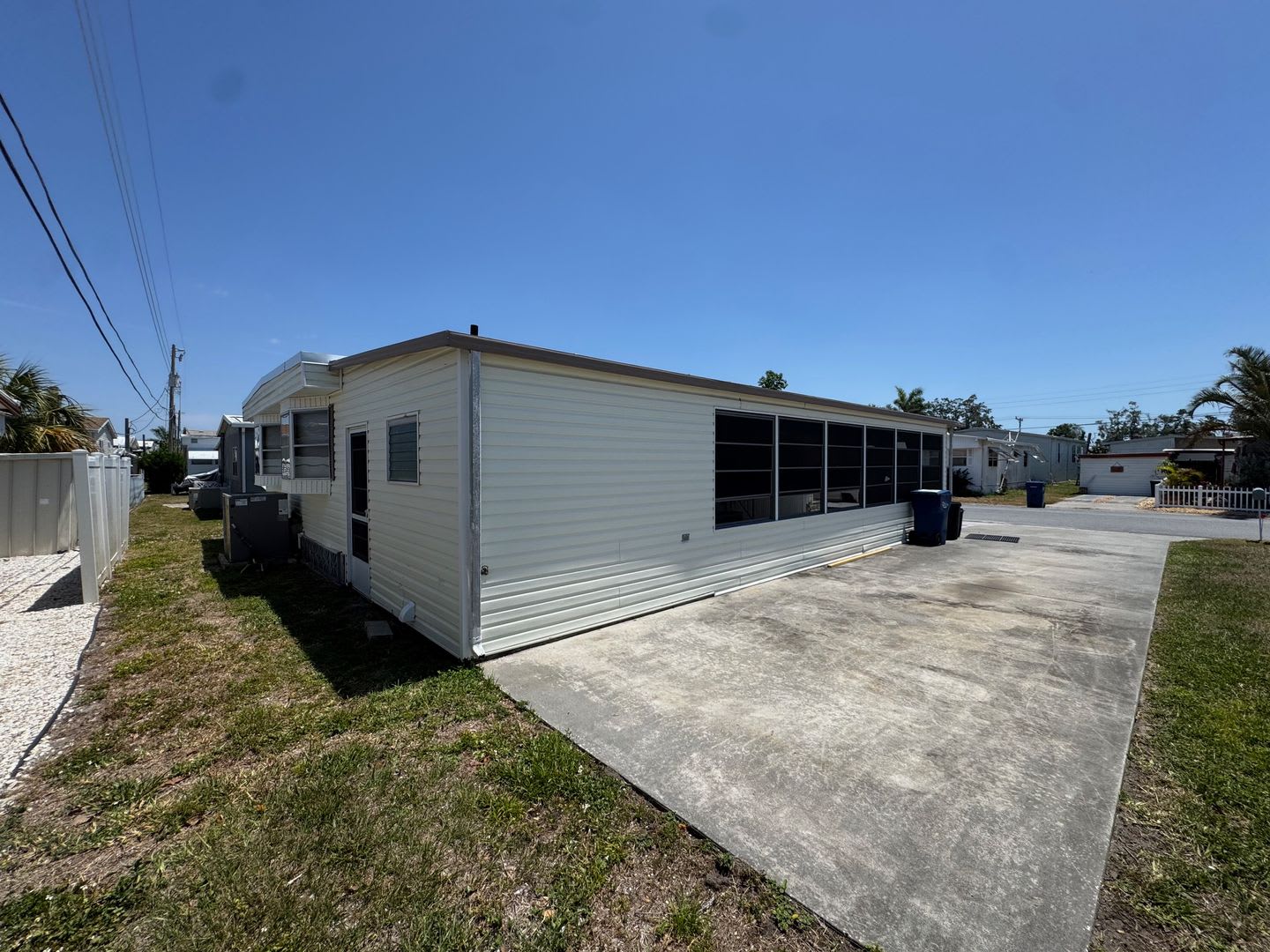 Spacious 2 Bedroom Mobile Home For Rent In Fairlane Acres Bradenton Fl – photo 3