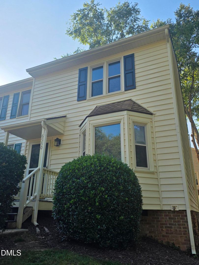 6550 Thetford Ct – photo 3