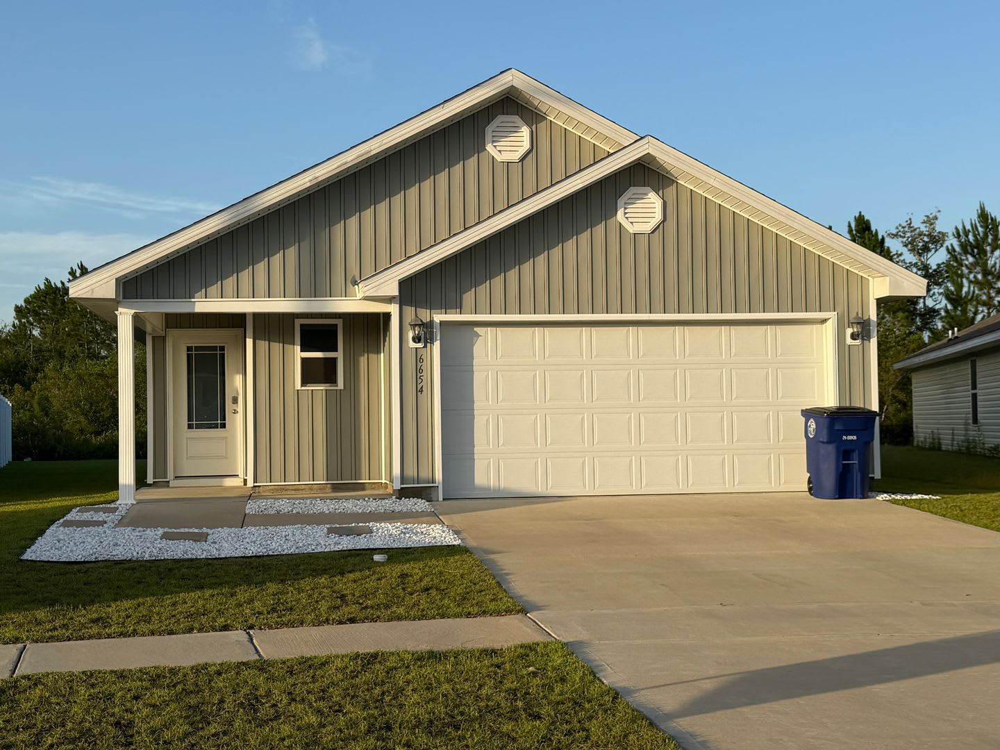 Charming 3Bed/2Ba in LIBERTY Community! *SPECIAL: 1/2 OFF 1st Month's Rent!* – photo 1