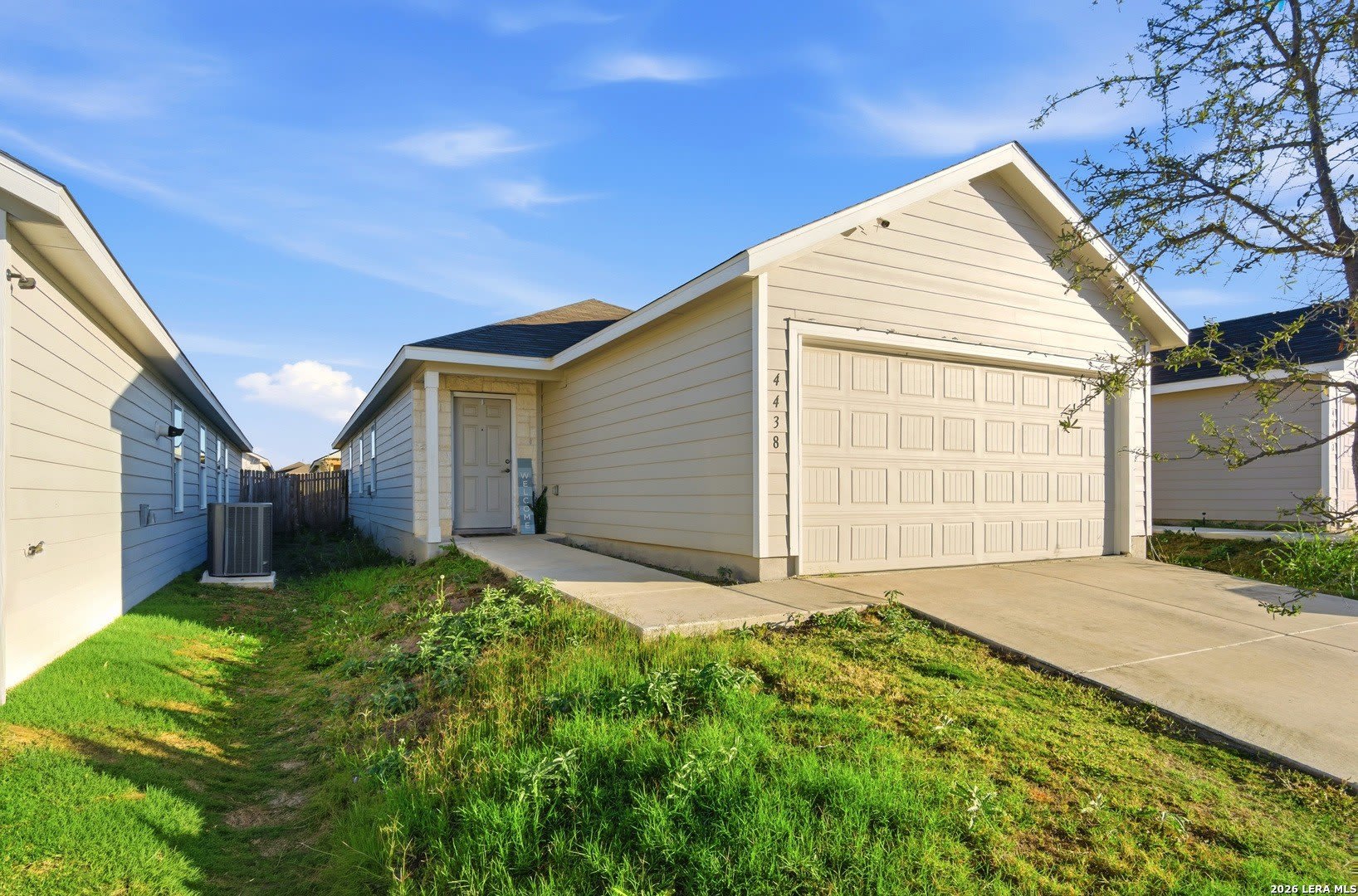 4438 Zoe Pass – photo 2