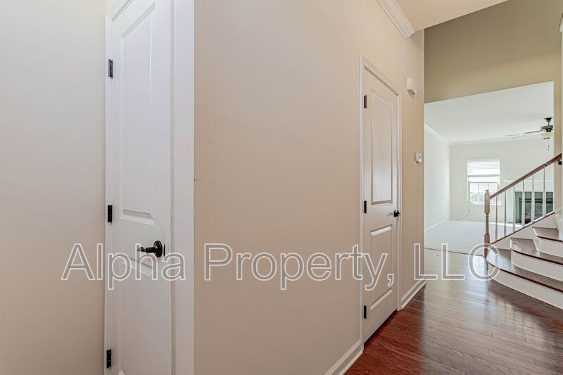12 Irvington Dr – photo 4