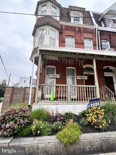 3100 MOUNT VERNON Street – photo 1