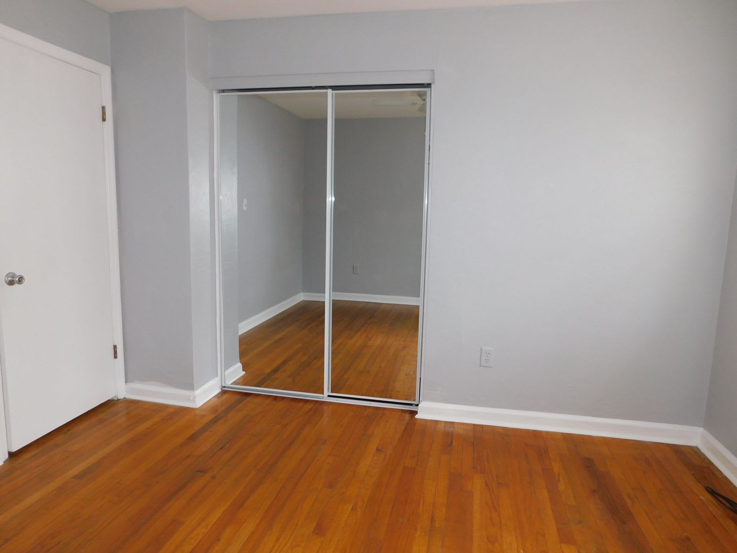 Free August September Rent Walk To Westside Park – photo 4