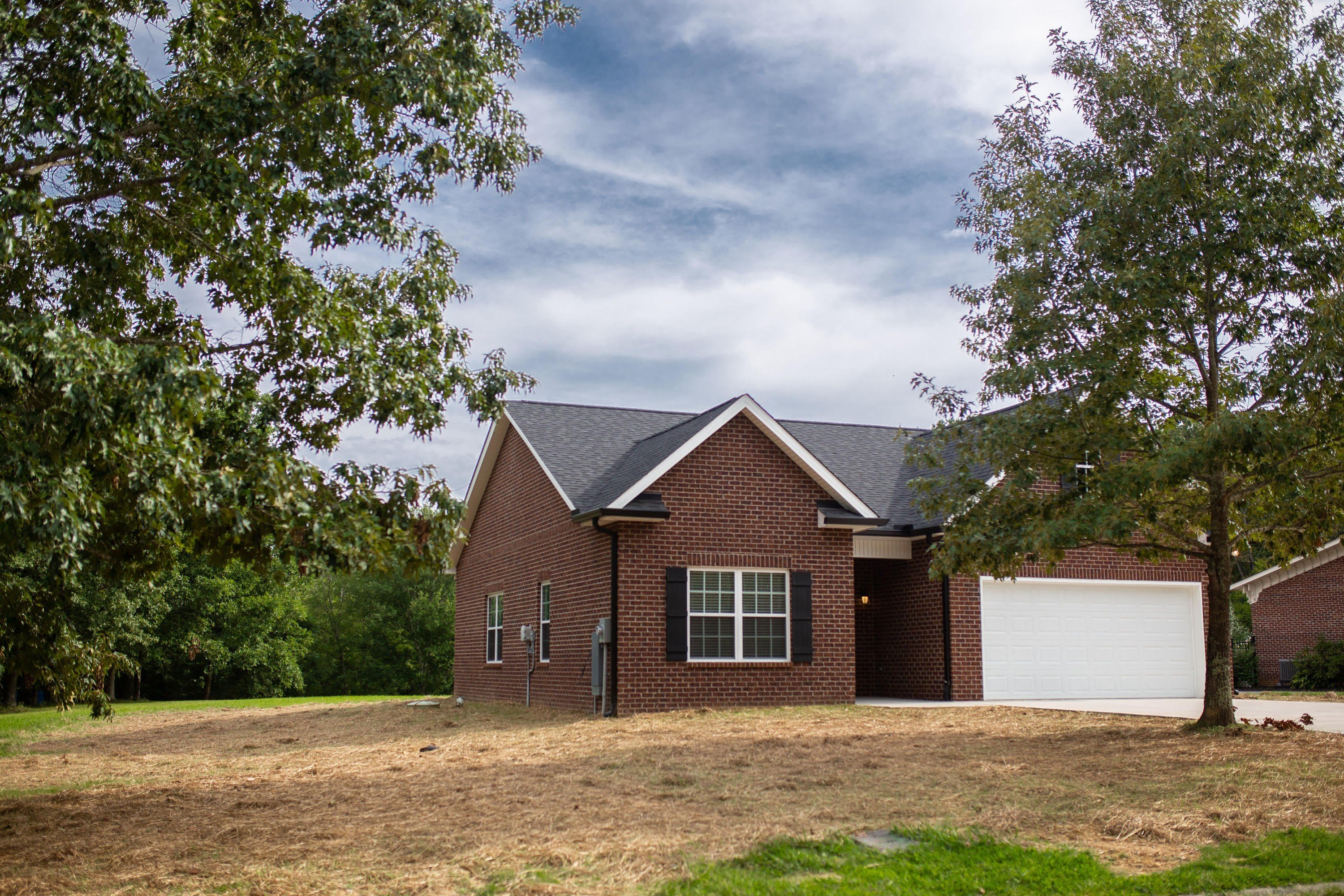 315 White Oak Drive – photo 2