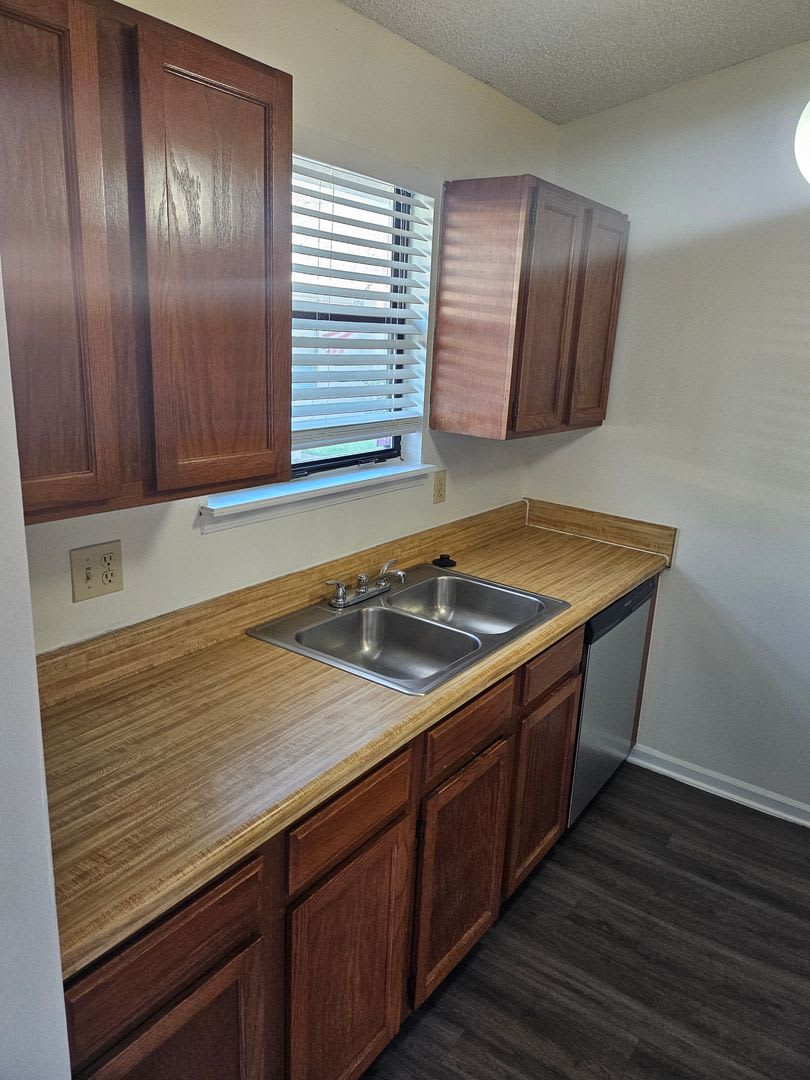 1195 2 2 Ready To View Jefferson Square – photo 3