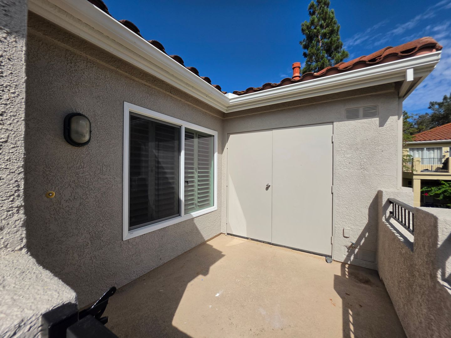 Seagate Colony: Upper 1 Bedroom 1 Bath Condo – photo 3