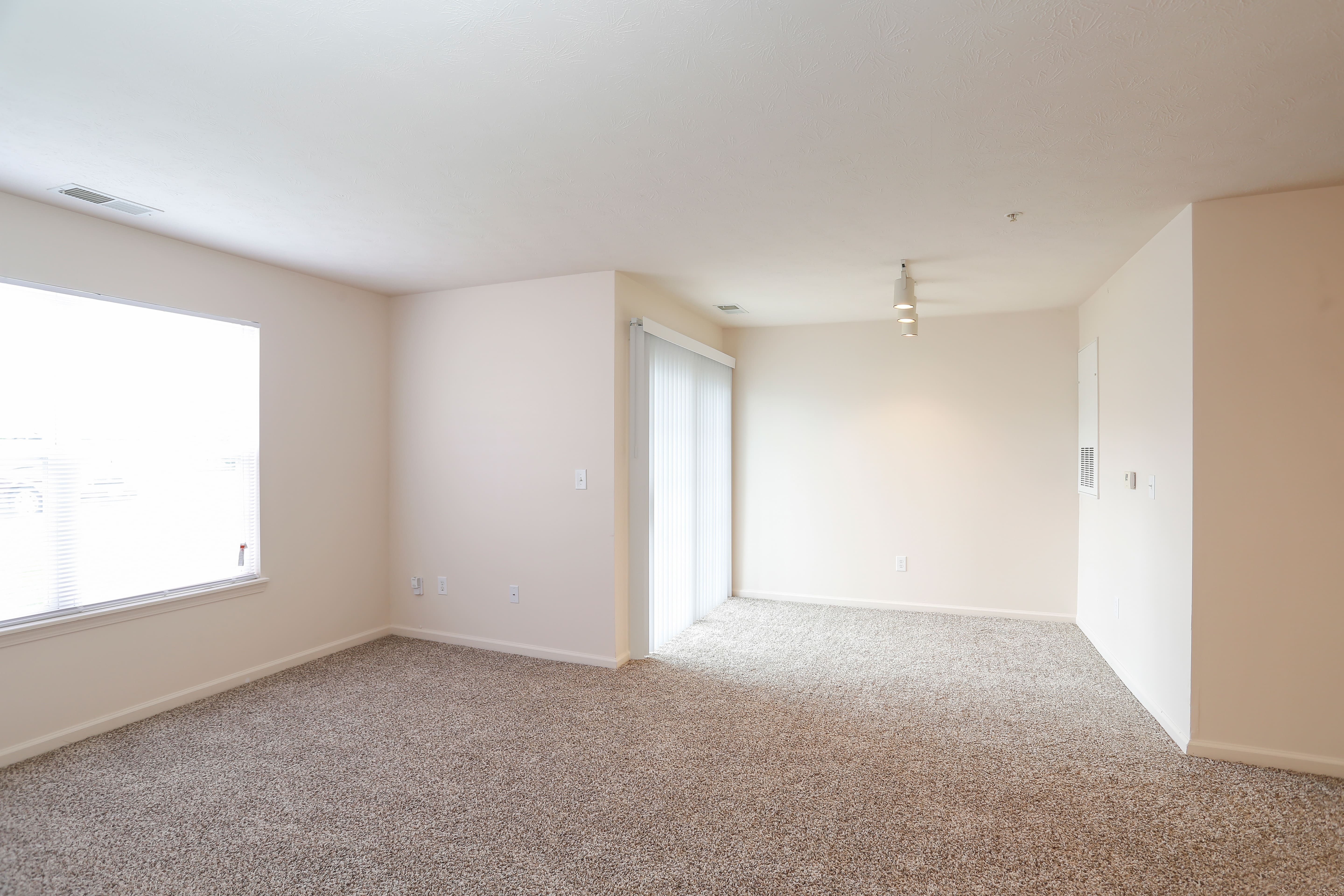 Clay Terrace – photo 2