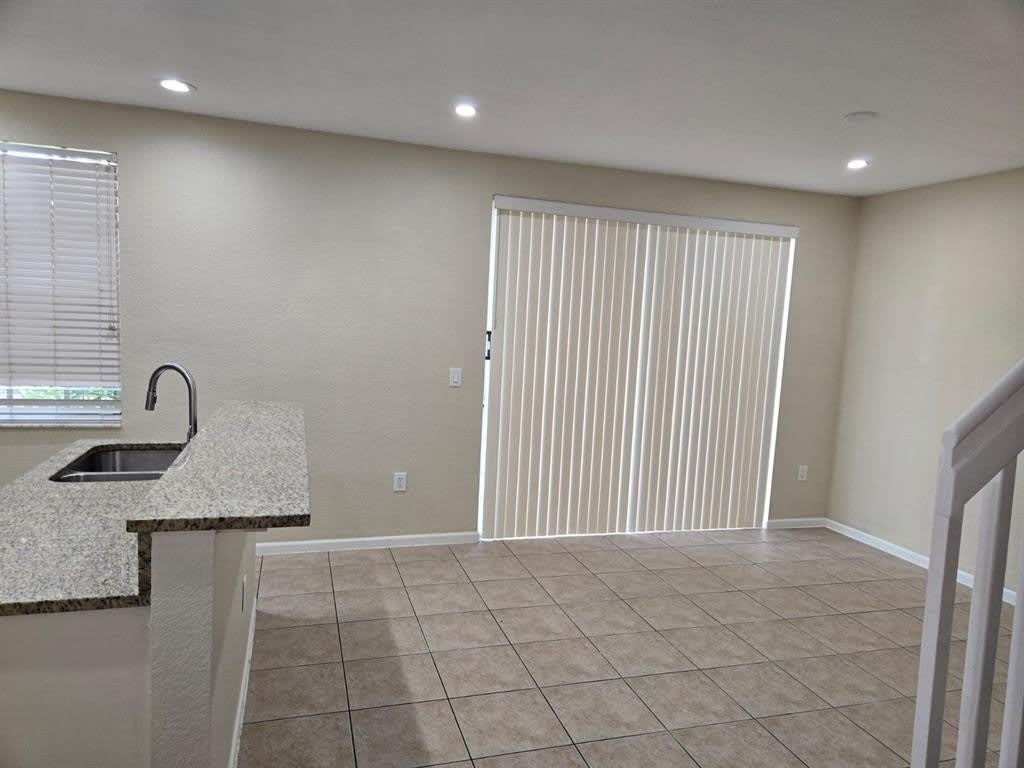 8433 SW 25th Court – photo 5