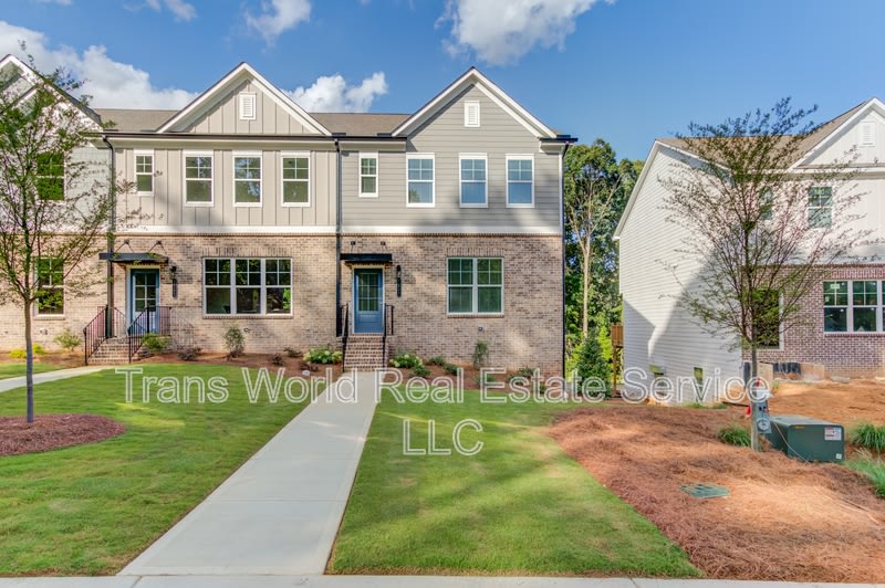 1290 Ainsworth Alley 1 – photo 2