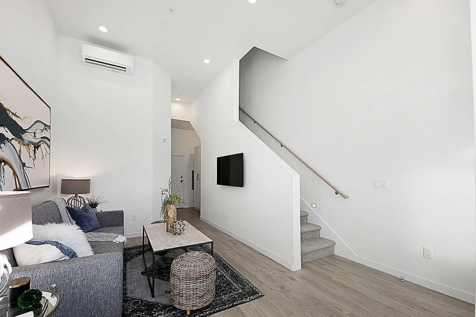 Ballard Townhouse 2bd/2ba, AC, Garage Parking – photo 3
