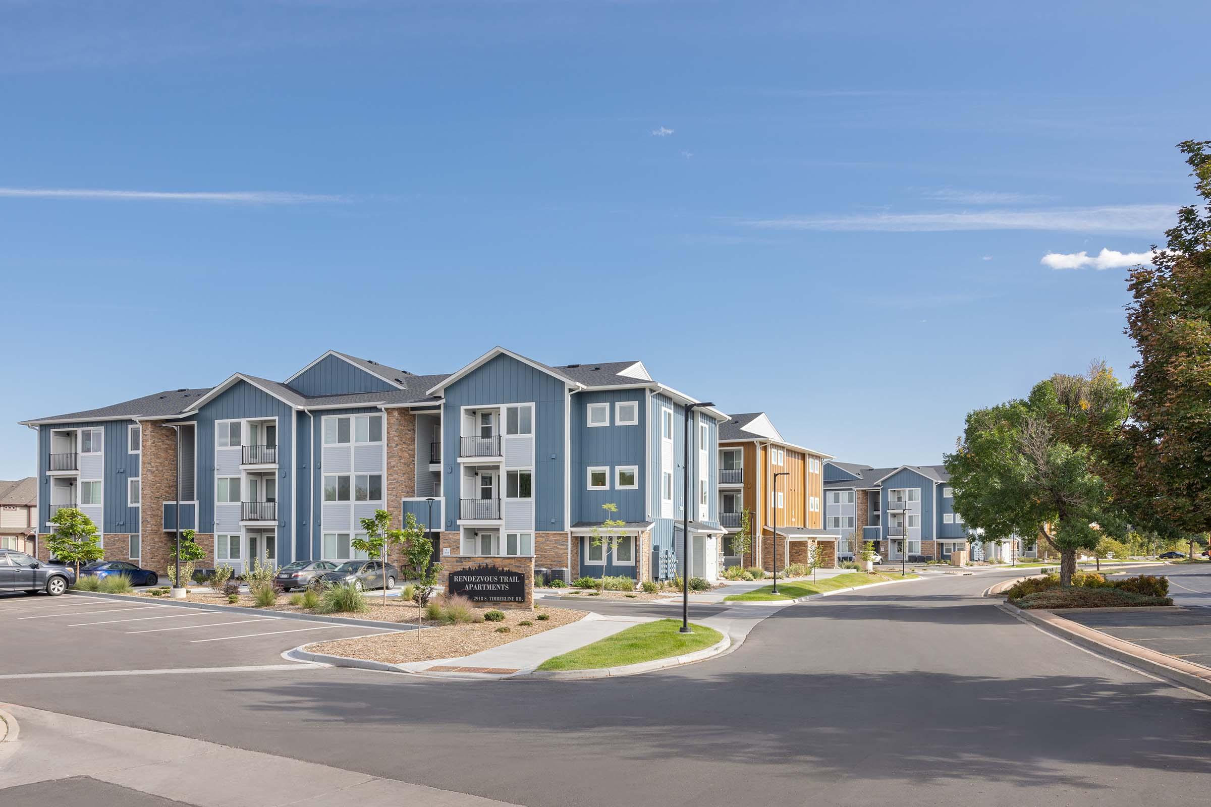 Rendezvous Trail Apartments – photo 1