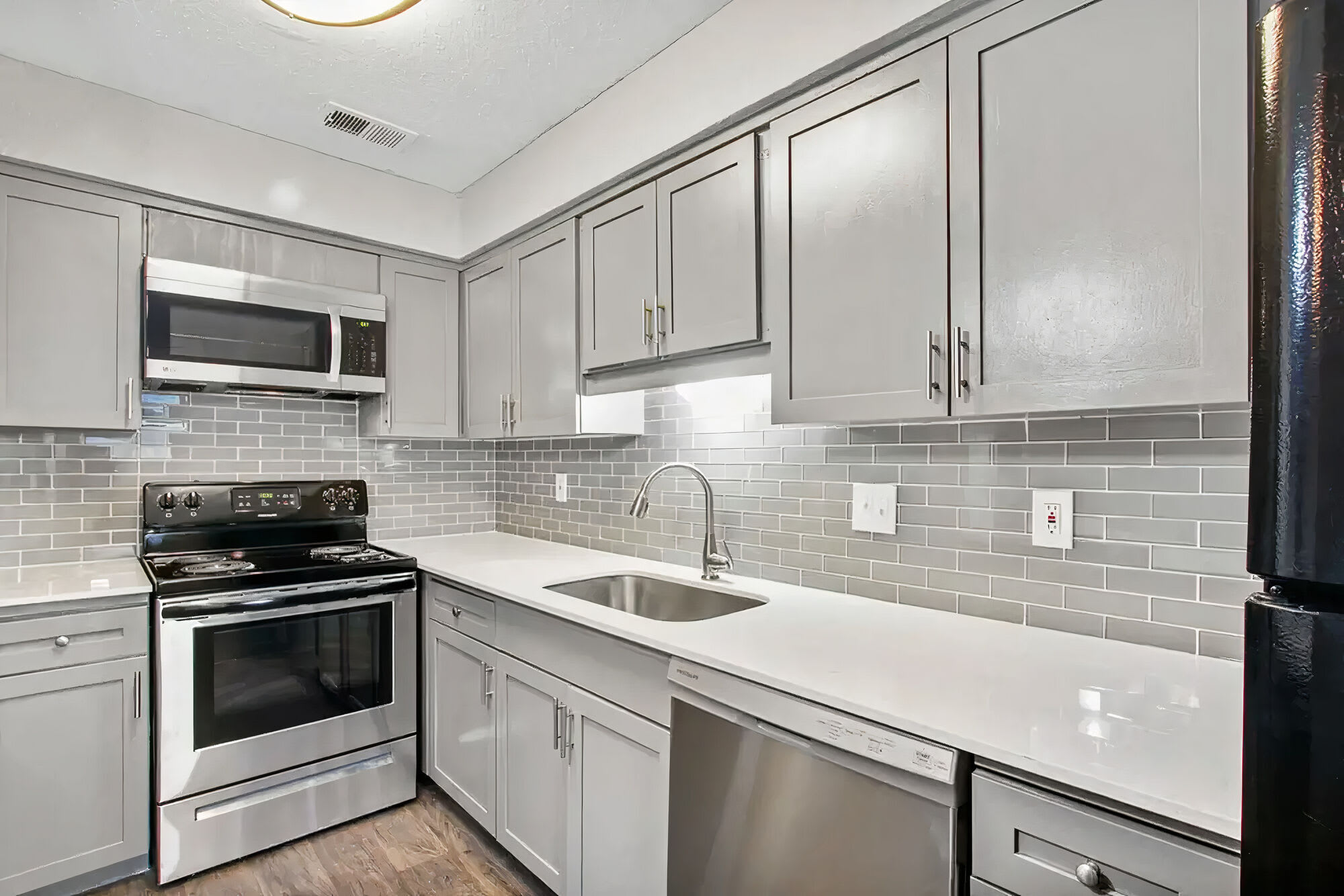 Parkwyn Townhomes – photo 2
