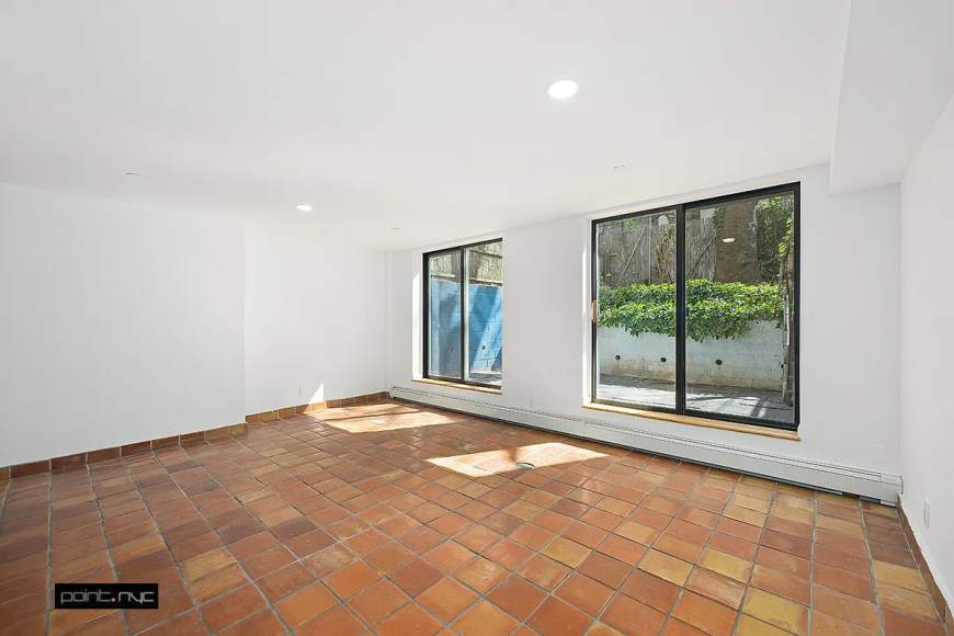 300 West – photo 4