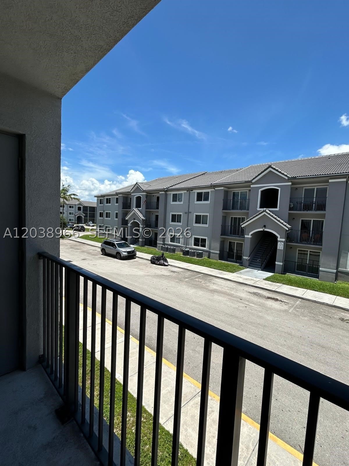 15460 SW 284th St – photo 3