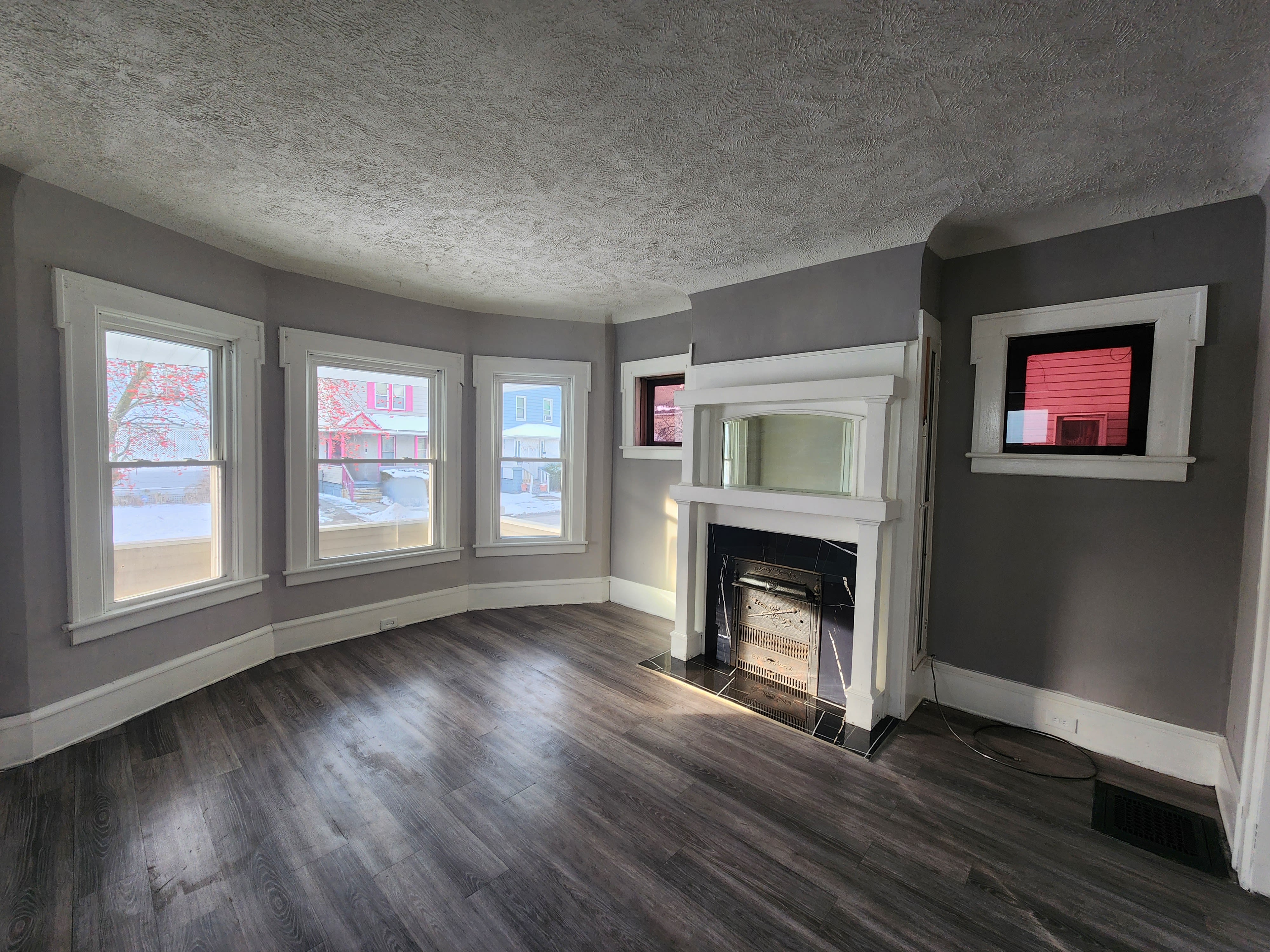 1381 E 93rd St – photo 4