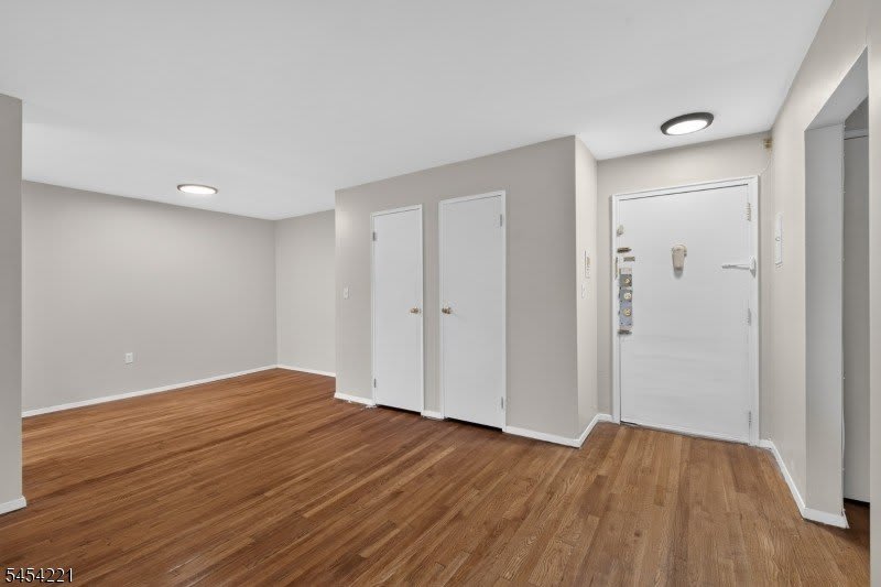 765 Vose Ave – photo 3