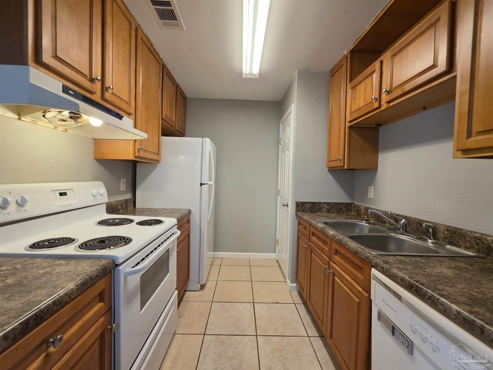 3346 Greenbriar Cir – photo 5