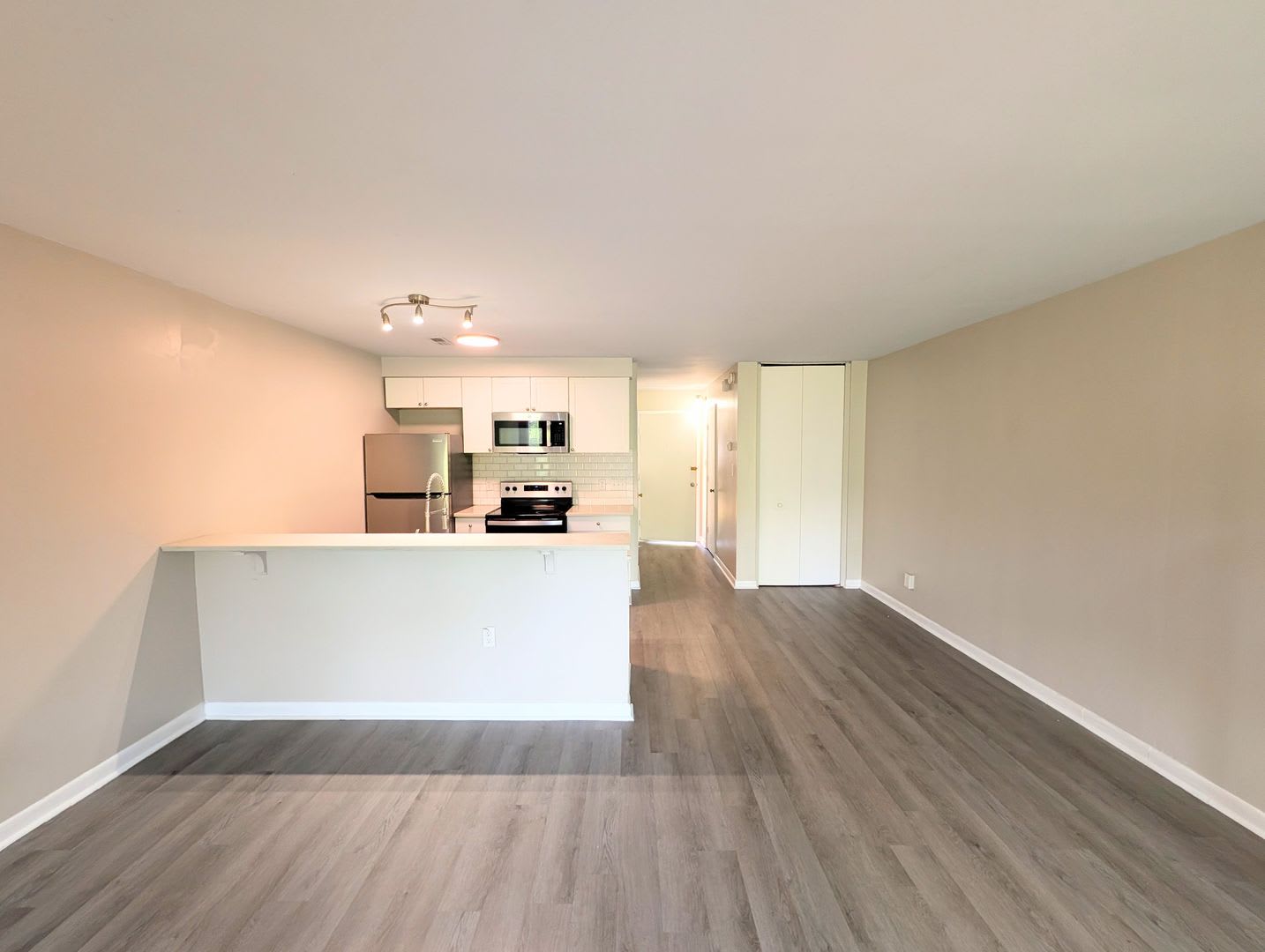 3065 Huntleigh Drive – photo 4