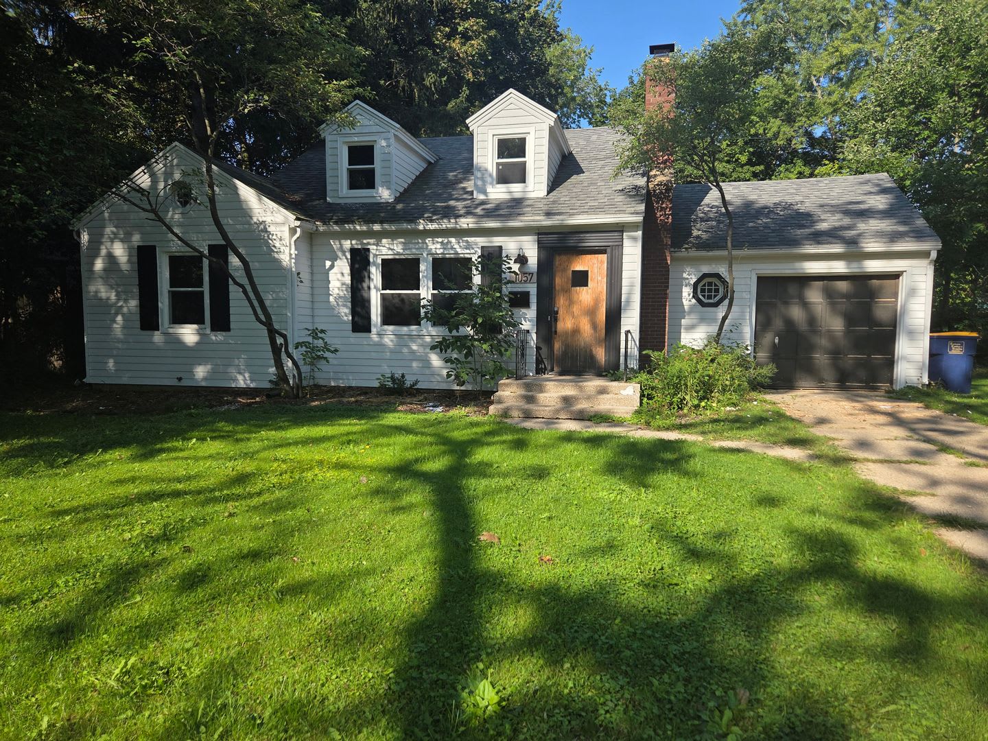 Cozy 2 Bedroom Bungalow in East Grand Rapids – photo 1