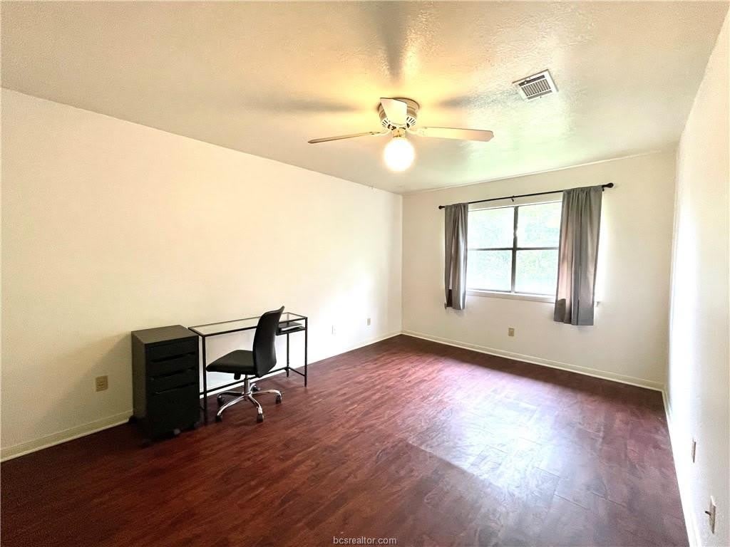704 Navarro Drive – photo 5