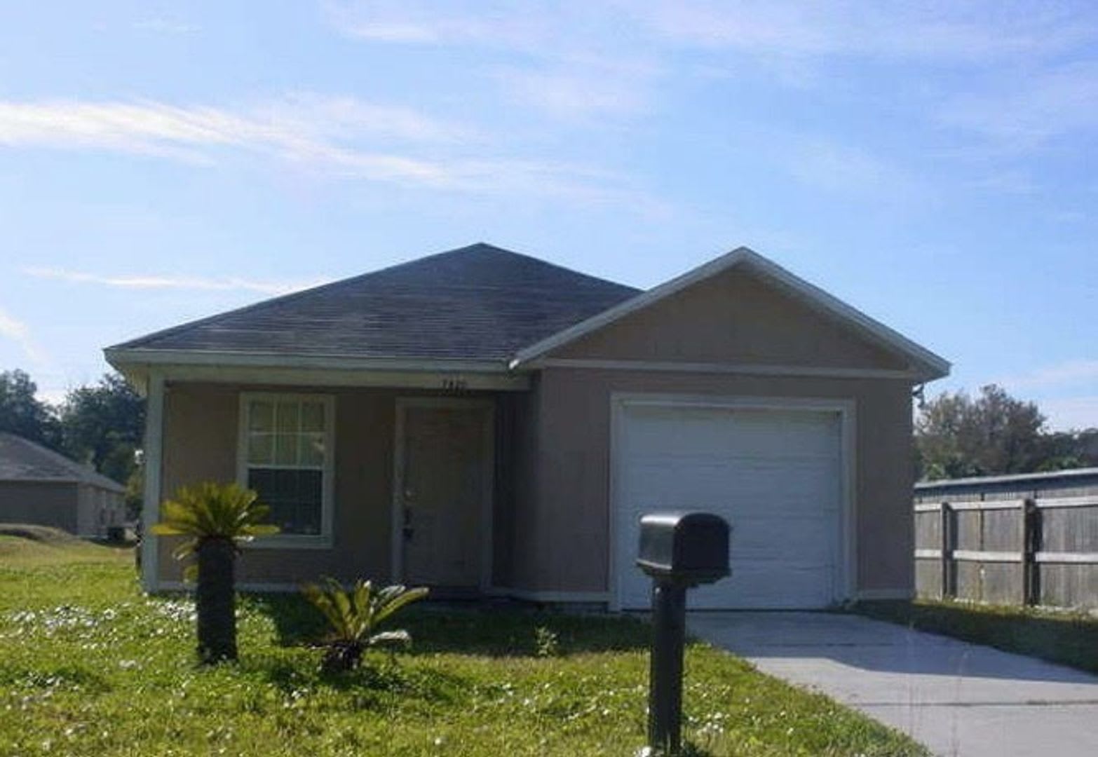 3 Bedroom 2 Bathroom Single Family Home – photo 1