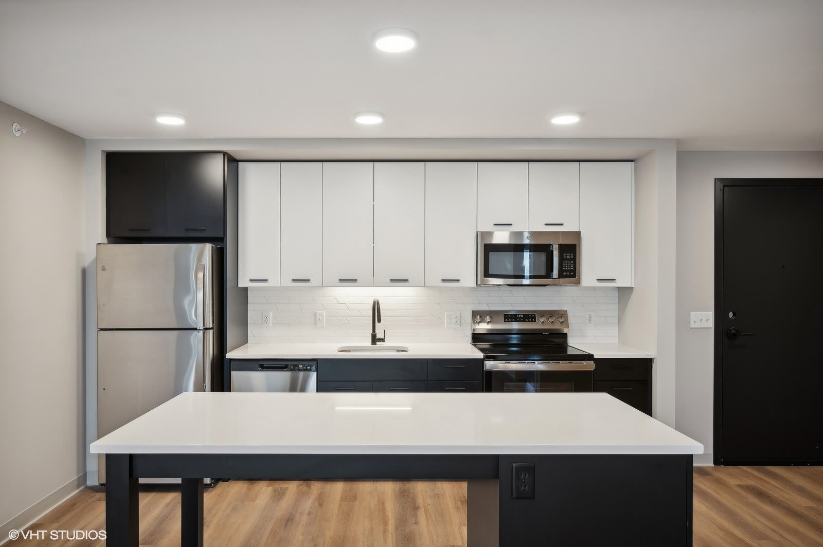 Harbourline Apartments – photo 1