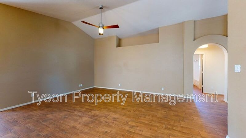 6248 Calle Feliz NW – photo 4