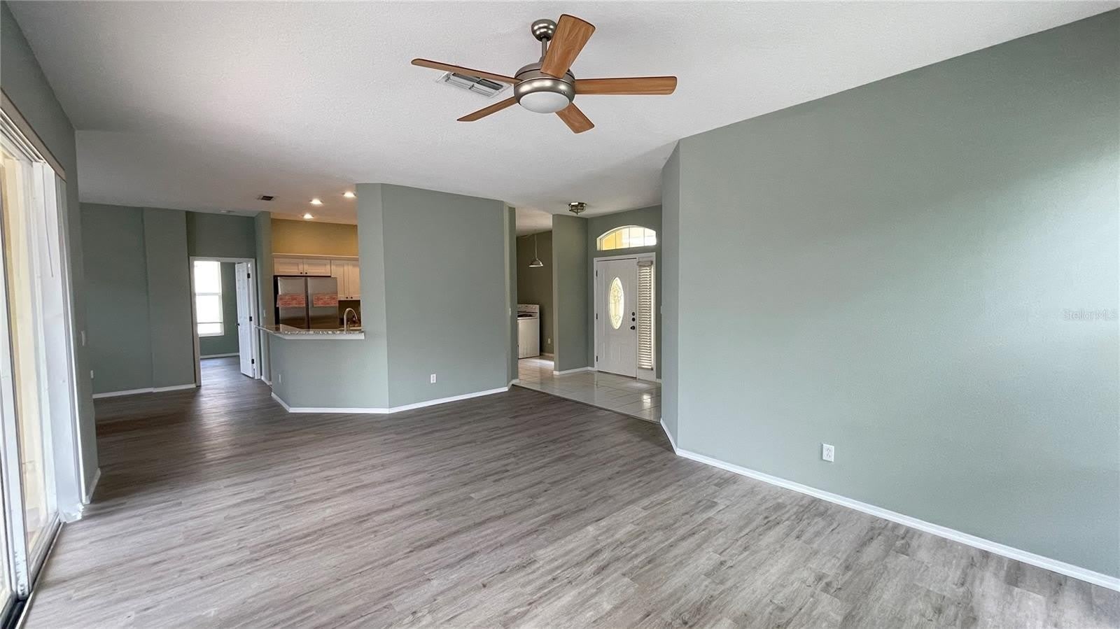 210 41ST Street NE – photo 4