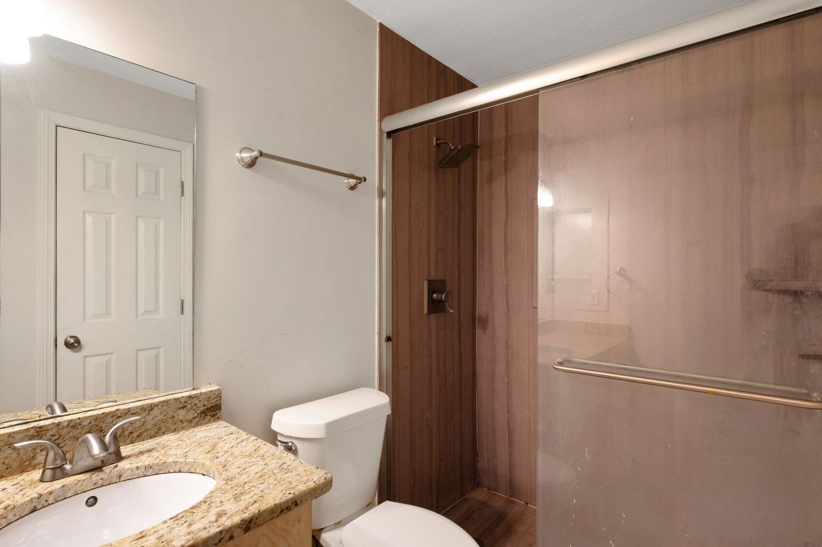 Room in 2 Bedroom Condo in Sandy Springs – photo 5