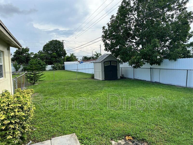 1695 Julie Tonia Drive 1695 – photo 4