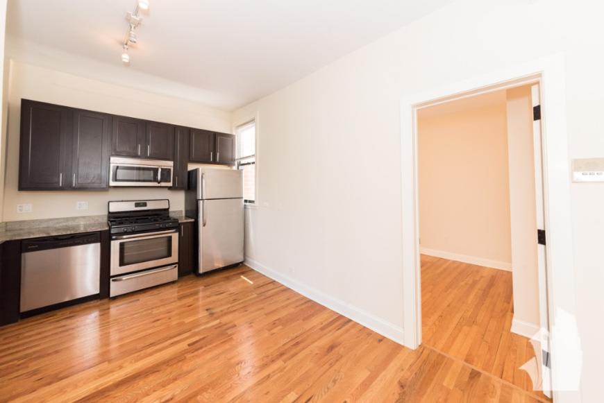 2956 N Racine – photo 2