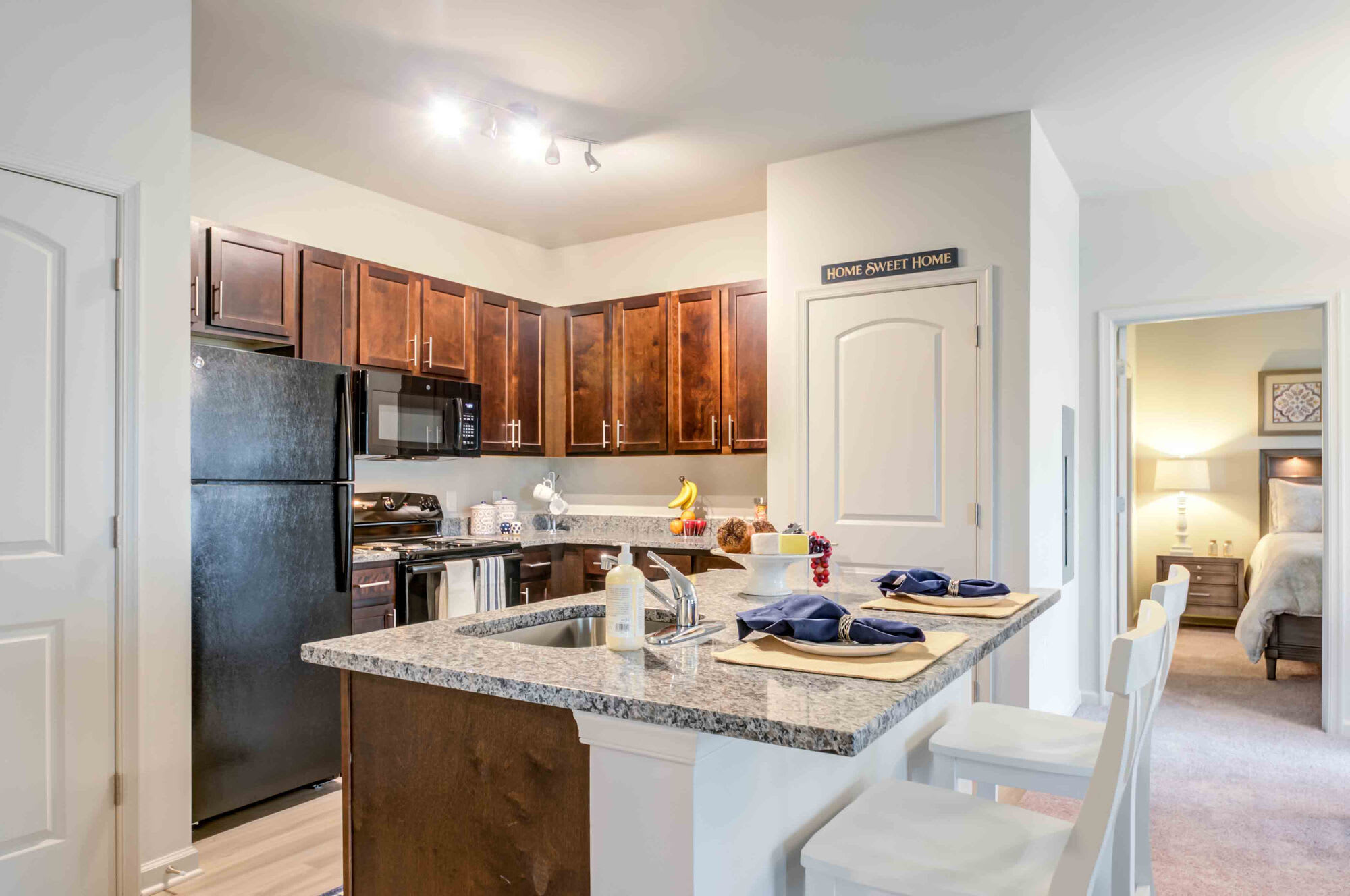 Coventry Square Apartments – photo 4