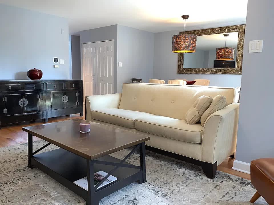 1610 n Larrabee – photo 3