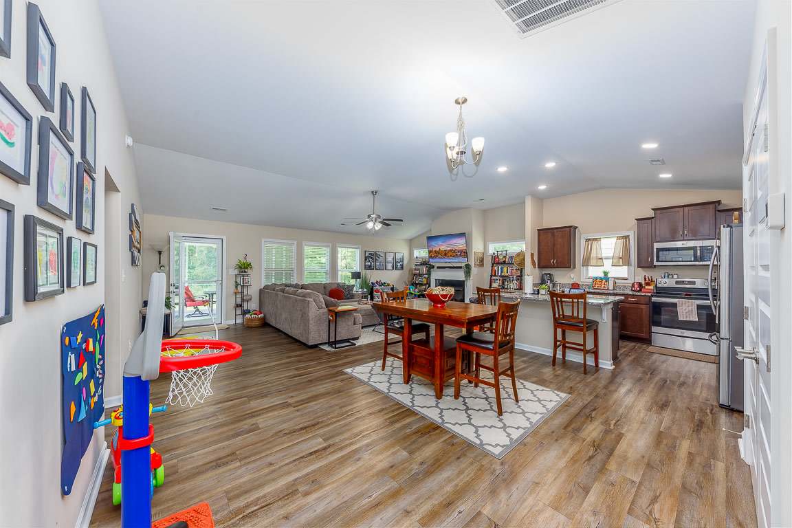 141 Grantham Place – photo 5