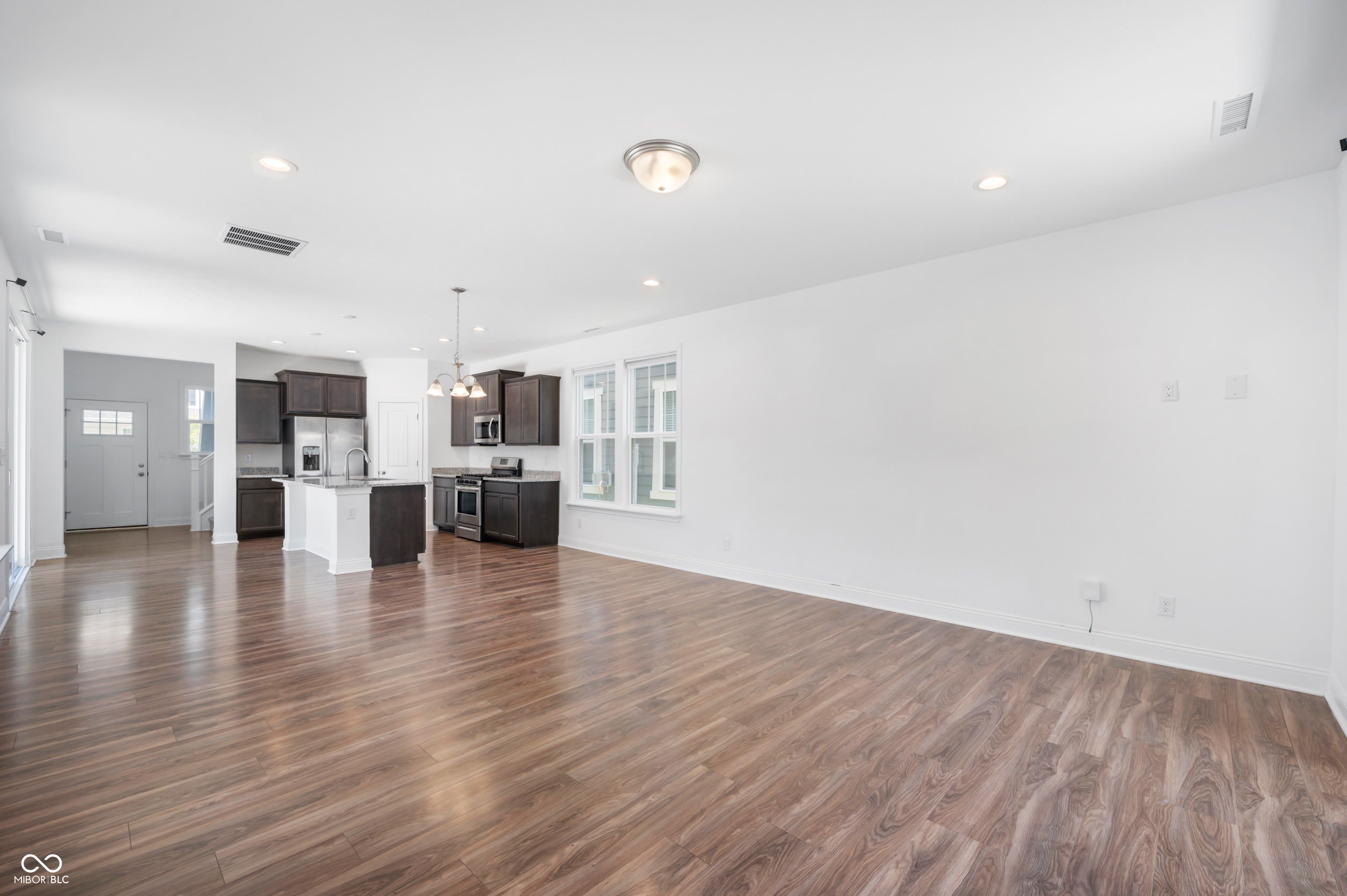 7003 Pickett Place – photo 4