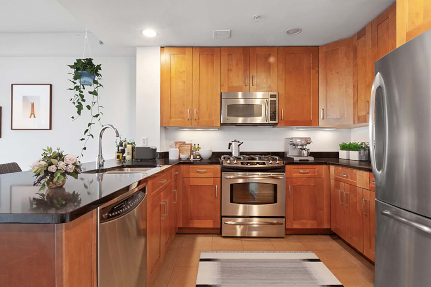 Juliana Apartments – photo 2