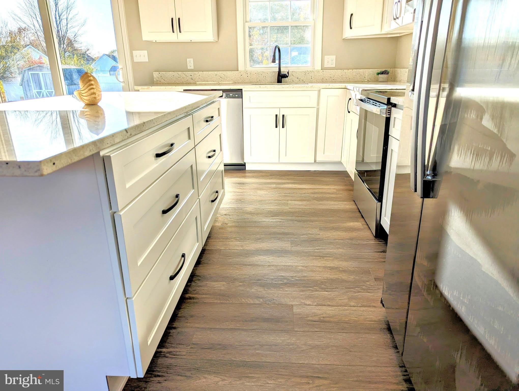 1340 QUEEN ANNE Drive – photo 1