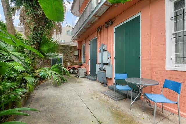 1031 BARRACKS Street – photo 3