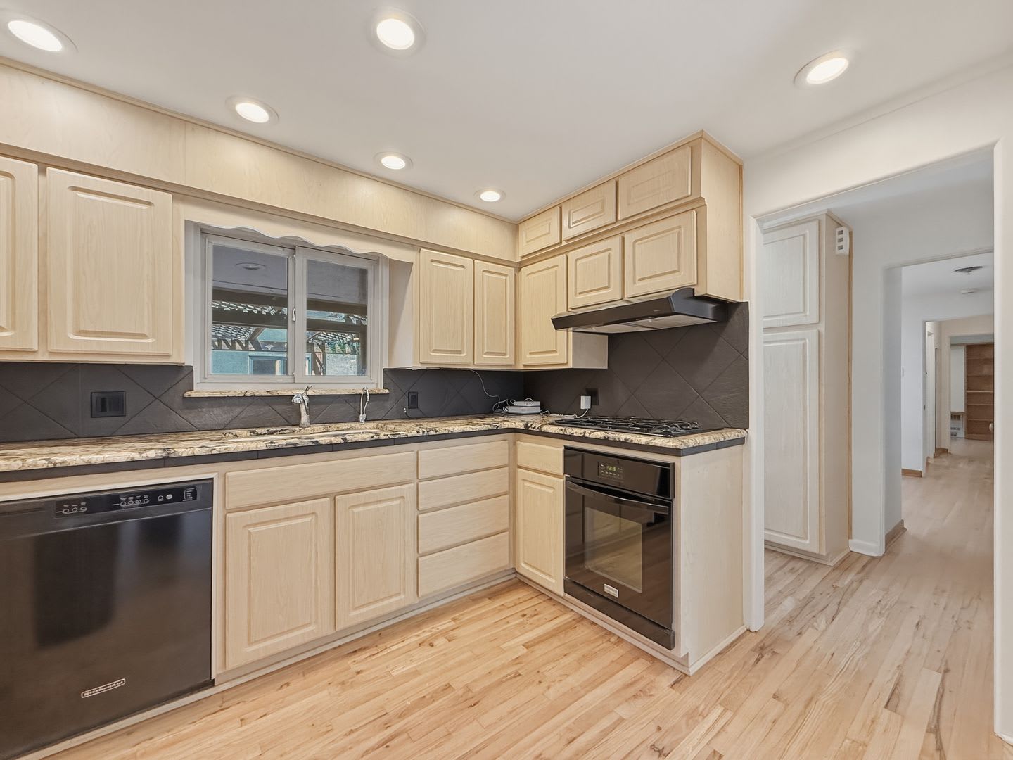 1101 Locust St – photo 4