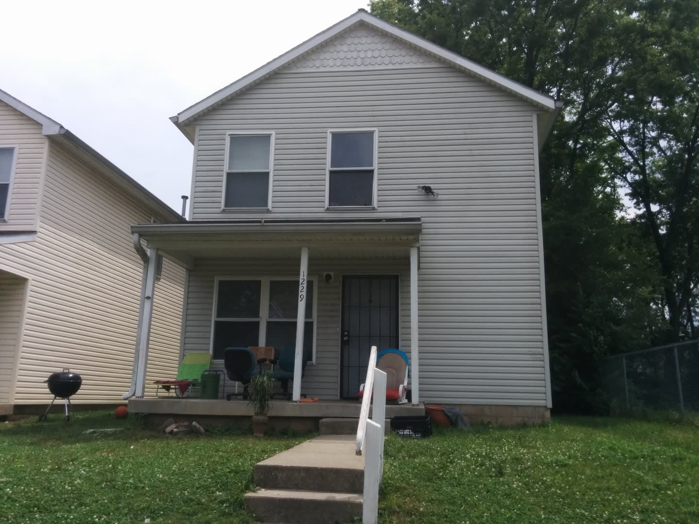Newly Renovated 3 Bedroom 1.5 Baths – photo 1