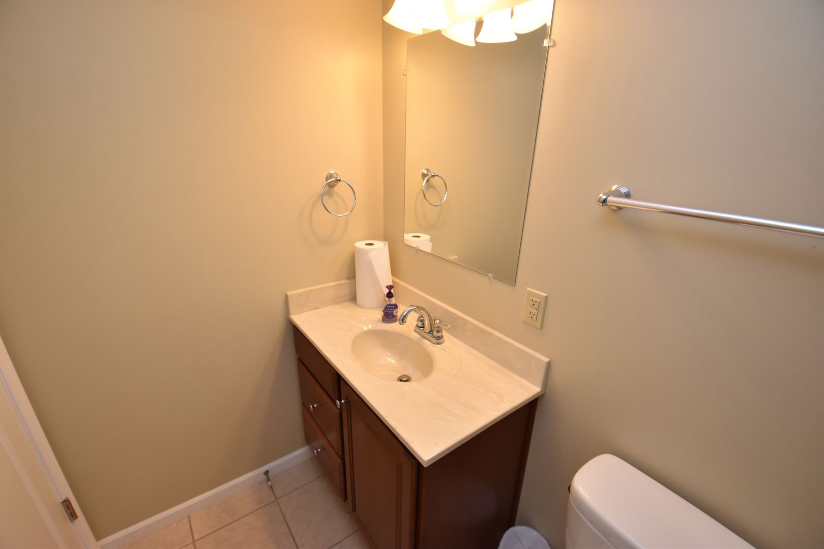 Executive home with pond views just 10 mins to Notre Dame. – photo 2